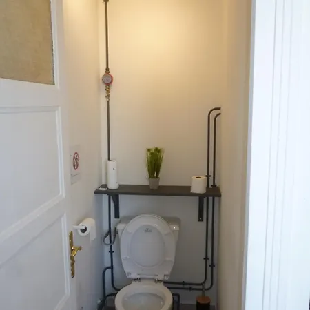 Cambuse A Au Premier Etage A 50 Metres De La アパート サンガット