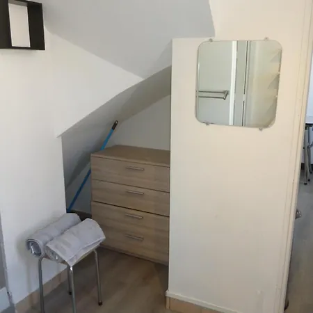 Cambuse A Au Premier Etage A 50 Metres De La アパート *