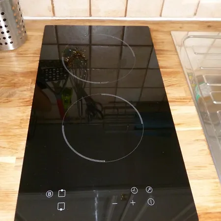 Cambuse A Au Premier Etage A 50 Metres De La アパート *