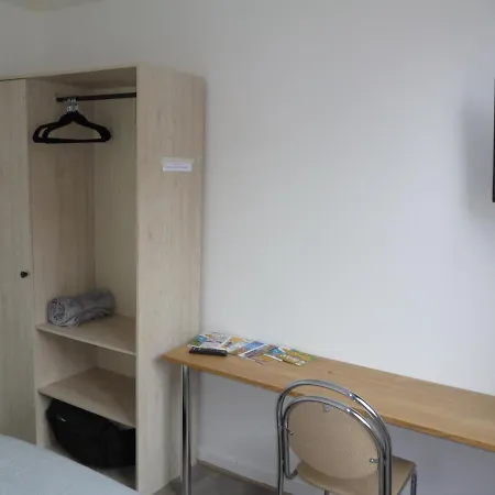 Lejlighed Cambuse A Au Premier Etage A 50 Metres De La *