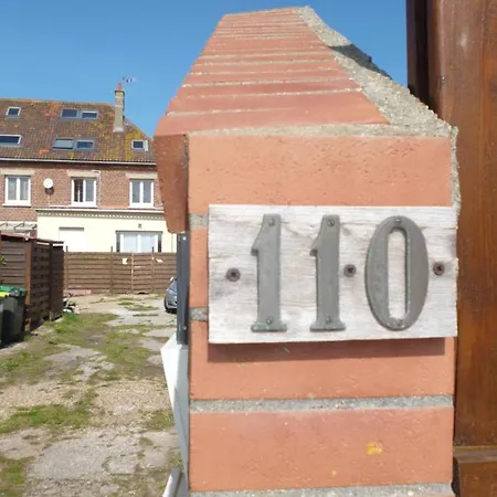 Cambuse A Au Premier Etage A 50 Metres De La Sangatte