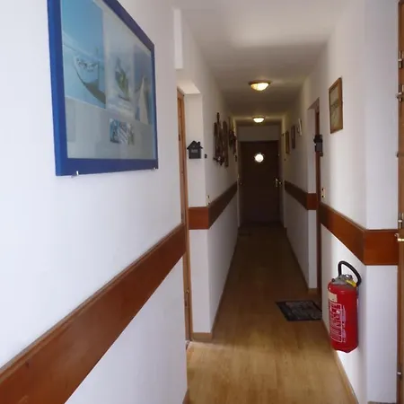 Cambuse A Au Premier Etage A 50 Metres De La