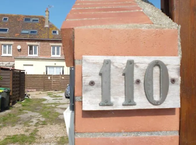 Cambuse à Au Premier étage à 50 Metres De La Sangatte