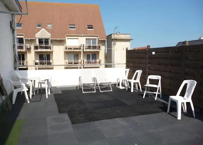 Cambuse à Au Premier étage à 50 Metres De La Sangatte
